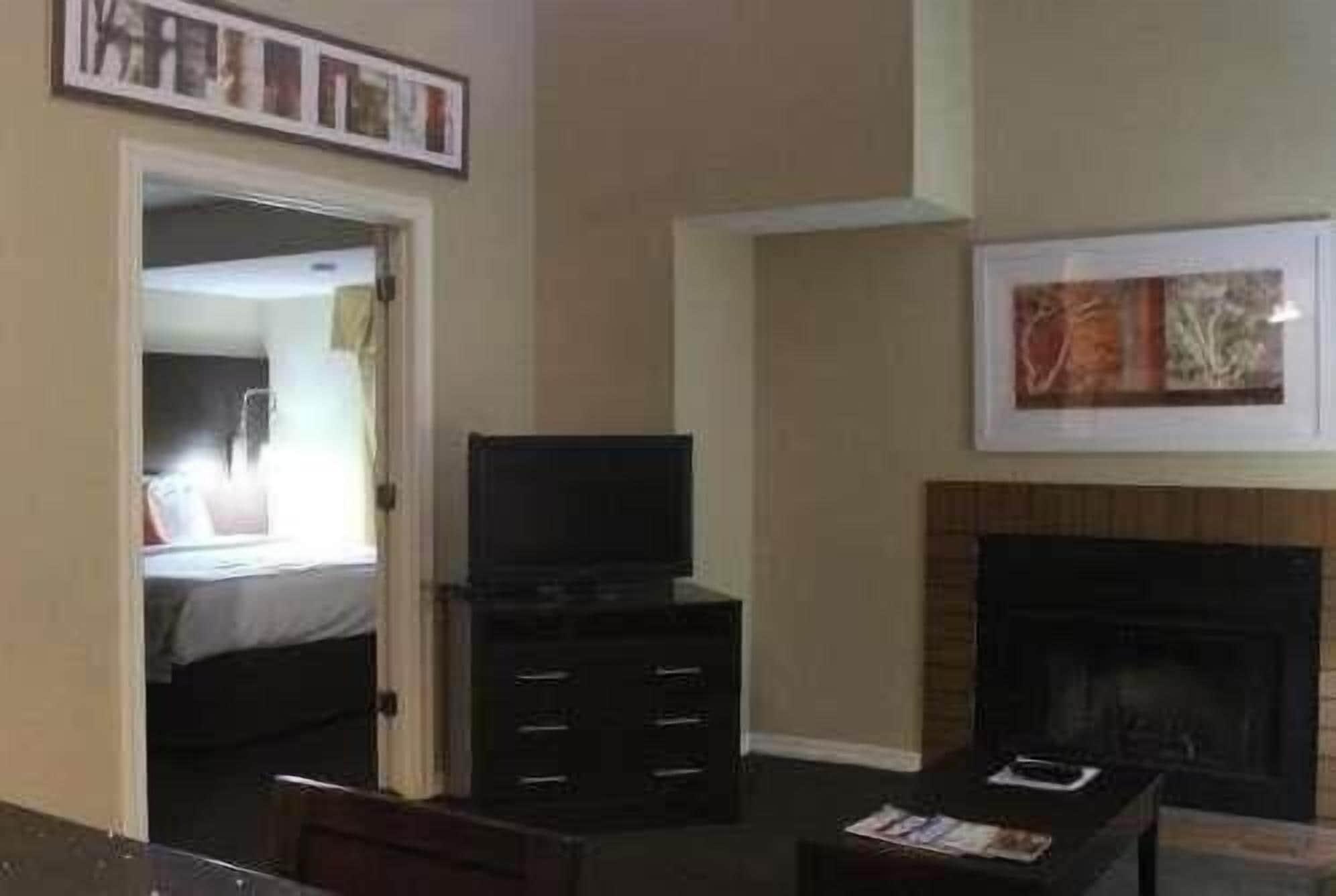 Hawthorn Suites Wichita East Extérieur photo