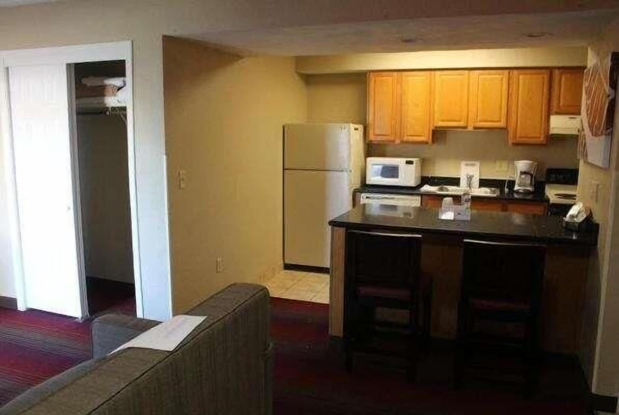 Hawthorn Suites Wichita East Extérieur photo