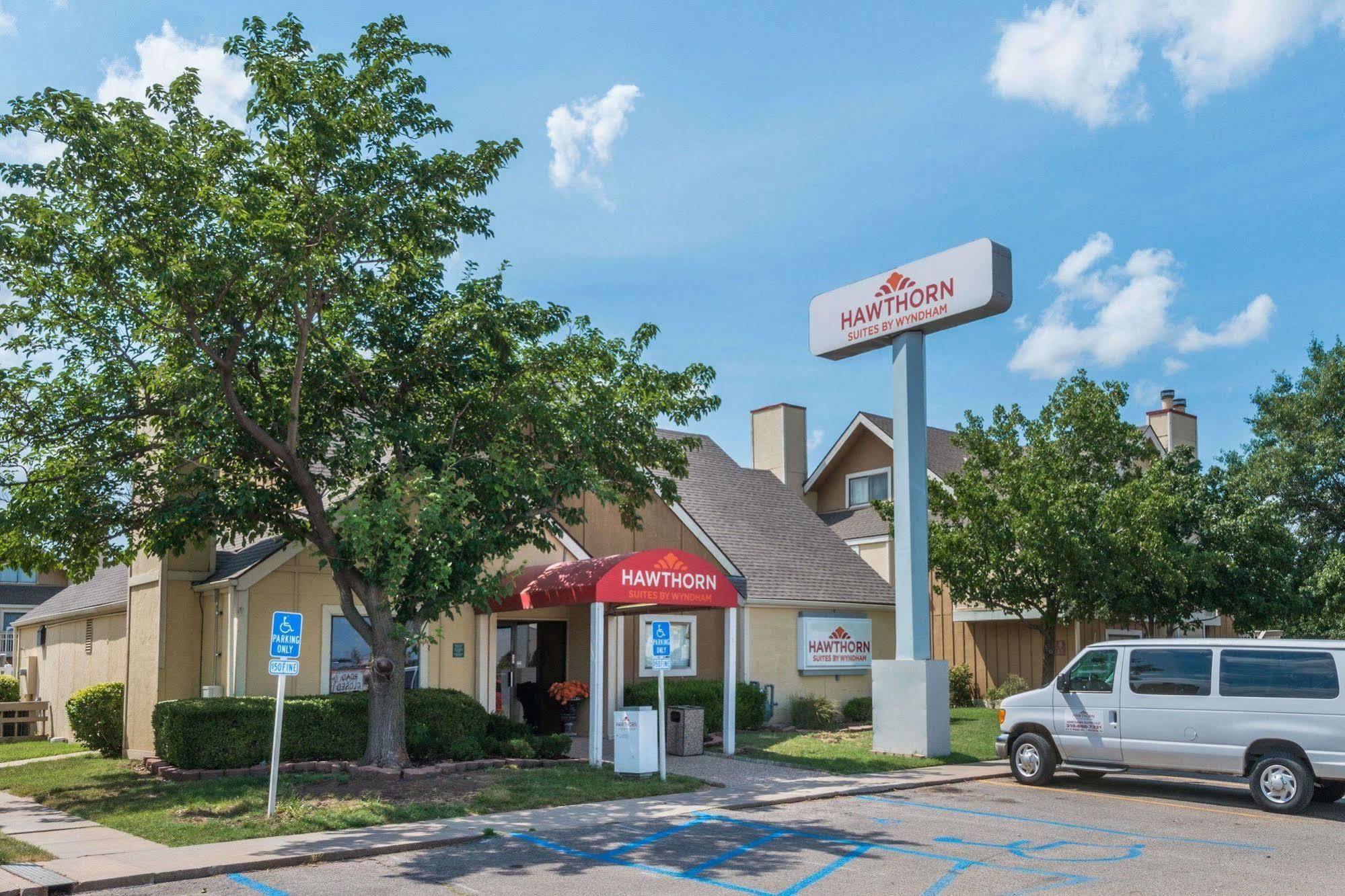 Hawthorn Suites Wichita East Extérieur photo
